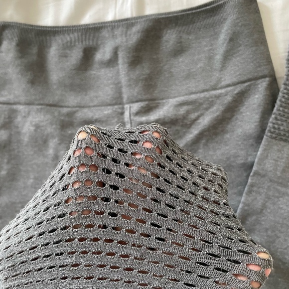 Fabletics SEAMLESS HIGH WAISTED MESH LEGGING - Picture 4 of 5